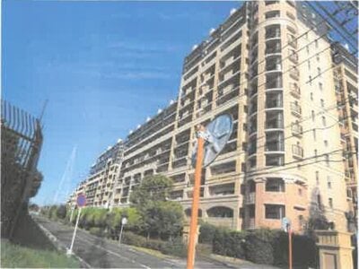 神奈川県川崎市多摩区 生田駅15分 マンション「レイディアントシティ向ヶ丘遊園フランス街区」2,706万円の競売物件 #1