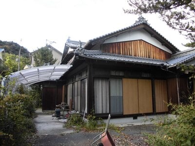 愛媛県西条市 伊予三芳駅 戸建て 230万円の官公庁公売物件 #1