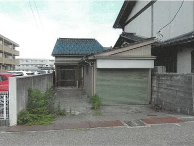 富山県高岡市 志貴野中学校前駅3分 戸建て 250万円の競売物件 #1