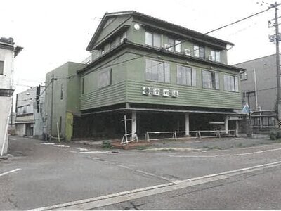 新潟県村上市 坂町駅3分 戸建て 331万円の競売物件情報 #1