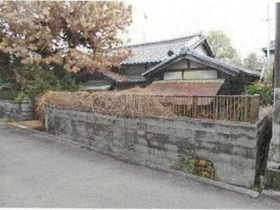 愛媛県松山市 衣山駅3分 戸建て 738万円の競売物件情報 #1