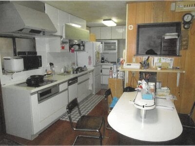 京都府京都市下京区 梅小路京都西駅7分 マンション 270万円の競売物件情報 #2