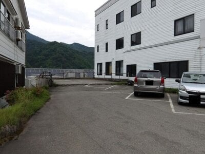 新潟県南魚沼郡湯沢町 越後湯沢駅4分 戸建て 302万円の官公庁公売物件情報 #6