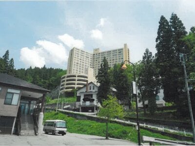 新潟県南魚沼郡湯沢町 岩原スキー場前駅20分 マンション「ホーユウリゾートパノラミック湯沢」1万円の競売物件情報 #1