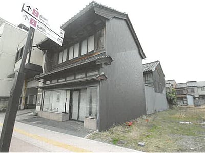 富山県高岡市 片原町駅5分 戸建て 878万円の競売物件情報 #1