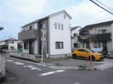 群馬県邑楽郡大泉町の競売物件 556万円 戸建て 106m²