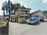 新潟県加茂市の競売物件 133万円 戸建て 216m²