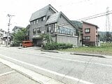 新潟県南魚沼郡湯沢町の競売物件 385万円 戸建て 446m²