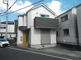 神奈川県横浜市磯子区の競売物件 2,028万円 戸建て 103m&sup2;