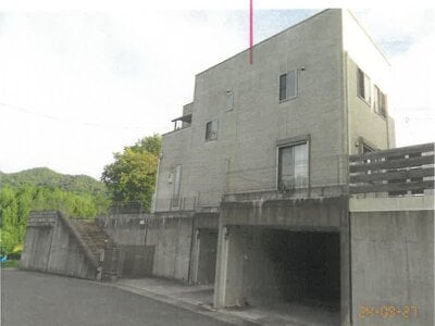 奈良県生駒市 東山駅5分 一戸建て 605万円の競売物件 #1