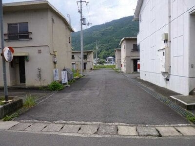 (値下げ) 徳島県三好郡東みよし町 阿波加茂駅2分 戸建て「教職員公舎三加茂団地」928万円の官公庁公売物件 #2
