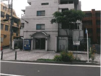 神奈川県横浜市神奈川区 白楽駅12分 戸建て「メゾンドマキ 白楽」8,139万円の競売物件 #1