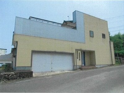 福岡県飯塚市 新飯塚駅 戸建て 272万円の競売物件 #1