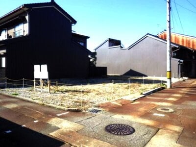 (値下げ) 富山県高岡市 片原町駅11分 土地 411万円の国有財産物件 #1
