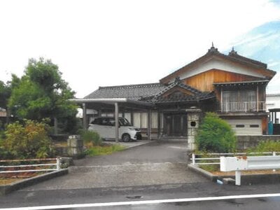 富山県高岡市 第一イン新湊クロスベイ前駅3分 戸建て 946万円の競売物件 #1