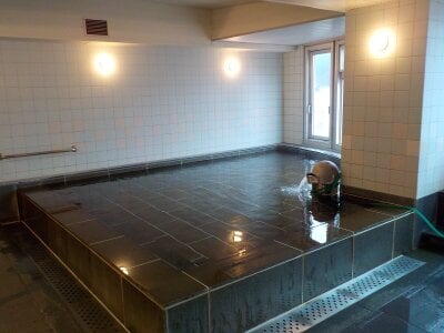 新潟県南魚沼郡湯沢町 岩原スキー場前駅15分 マンション「ダイカンプラザ・スポーツメント湯沢」15万円の官公庁公売物件 #18