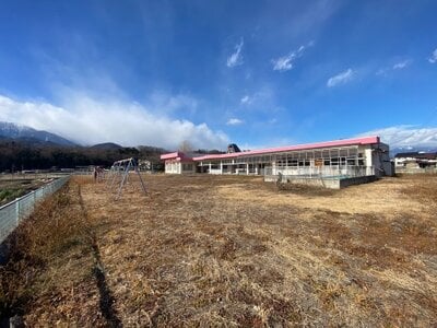 (値下げ) 山梨県韮崎市 新府駅13分 戸建て「旧中田保育園」3,138万円の官公庁公売物件 #2